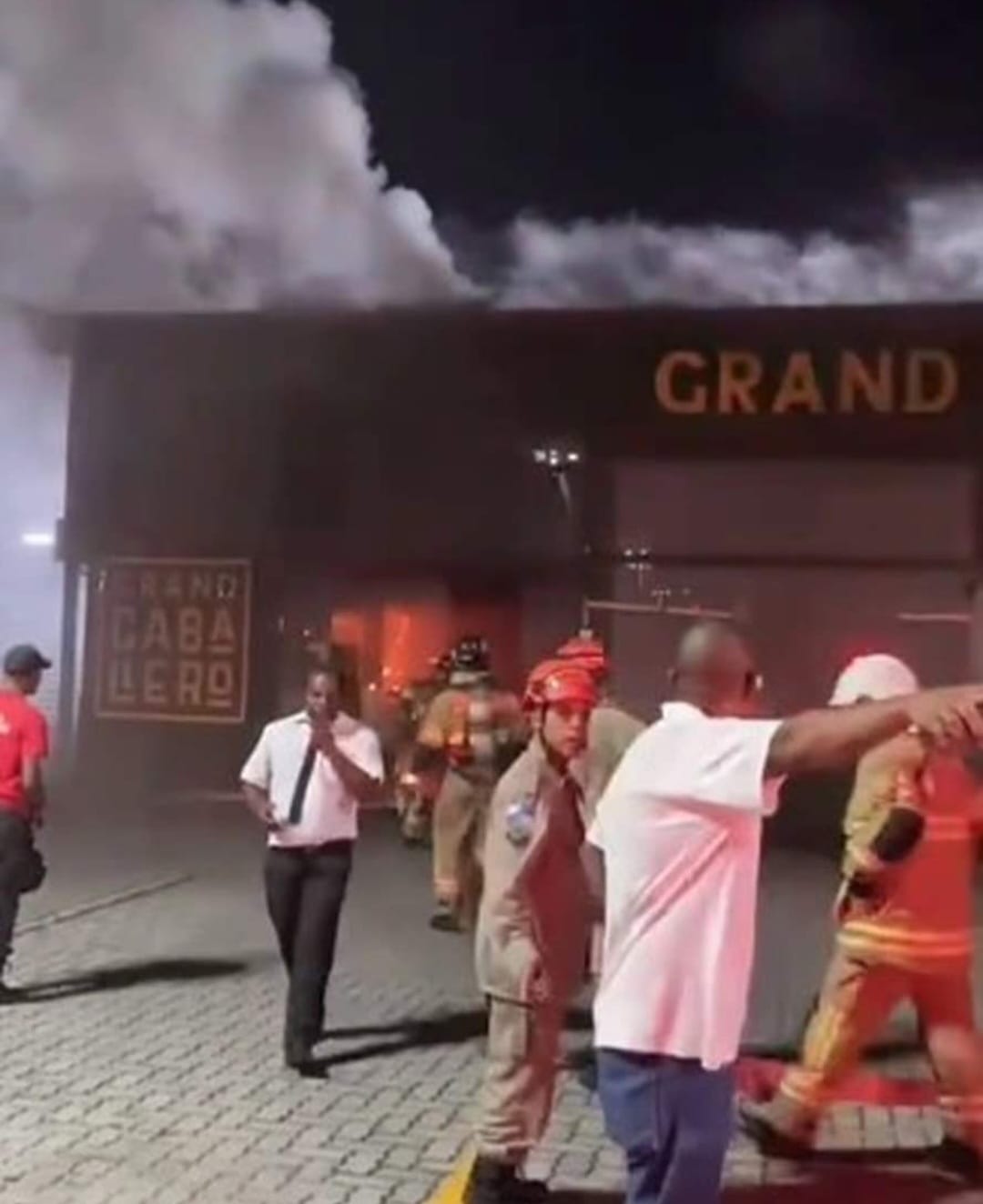 Incêndio no Shopping Uptown.