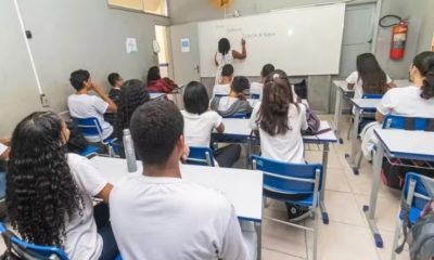 governador Cláudio Castro nomeou mais 75 novos professore