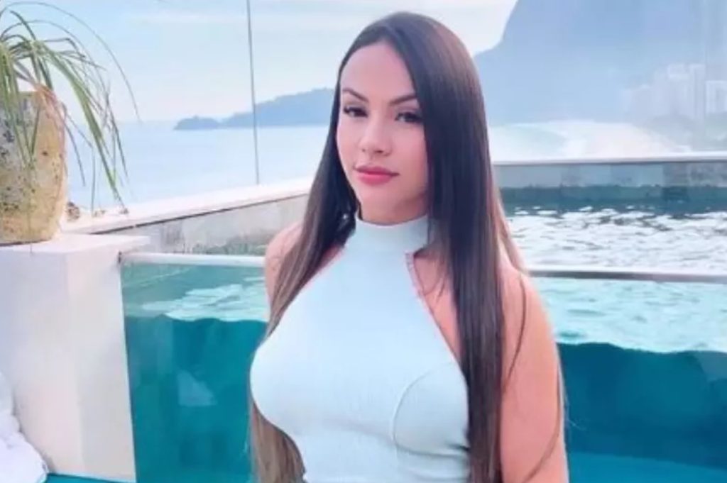 Ex-aluna do personal de Gracyanne Barbosa