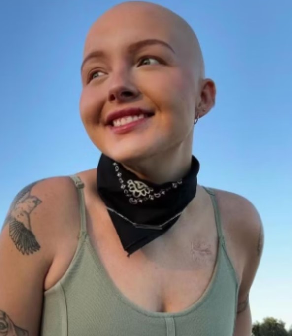 Maddy Baloy, influenciadora digital de 26 anos, morre de câncer.