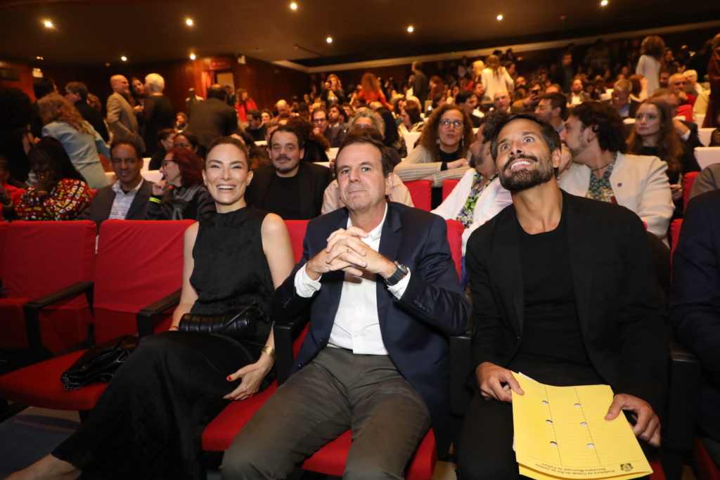 Reinauguração do Teatro Carlos Gomes. 