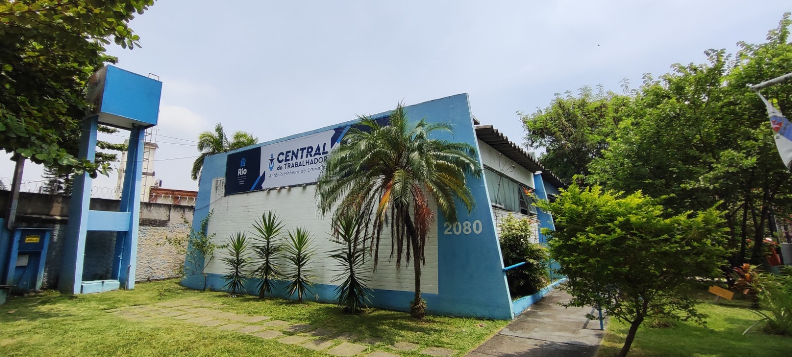 A Central do Trabalhador da Ilha do Governador, a exemplo dos outros seis postos, estão fazendo as inscrições para cursos do Senai