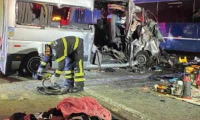 Acidente com van de torcedores do Corinthians deixa três mortos