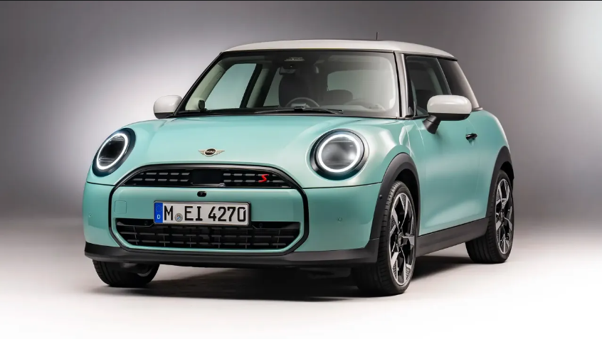 Mini Cooper S 2024 chega ao Brasil com novidades surpreendentes