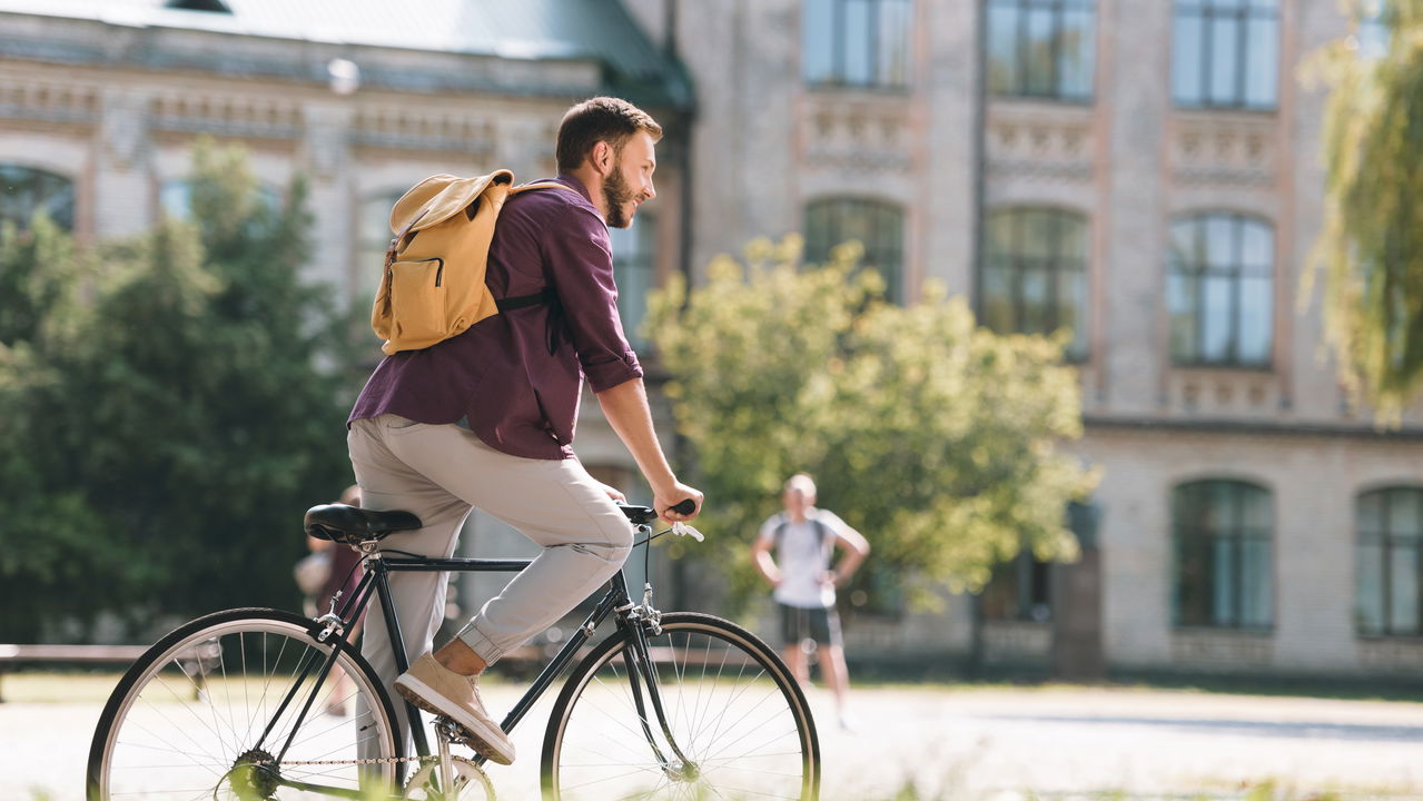 Andar de bicicleta é beneficial na proteção dos joelhos contra artrose