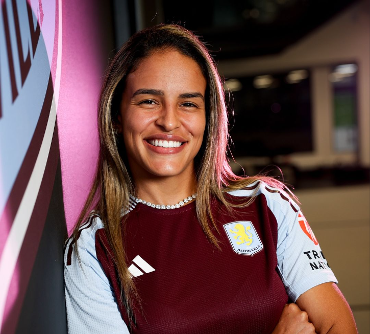 Gabi Nunes, jogadora brasileira, se torna a 10ª contratação mais cara do futebol feminino