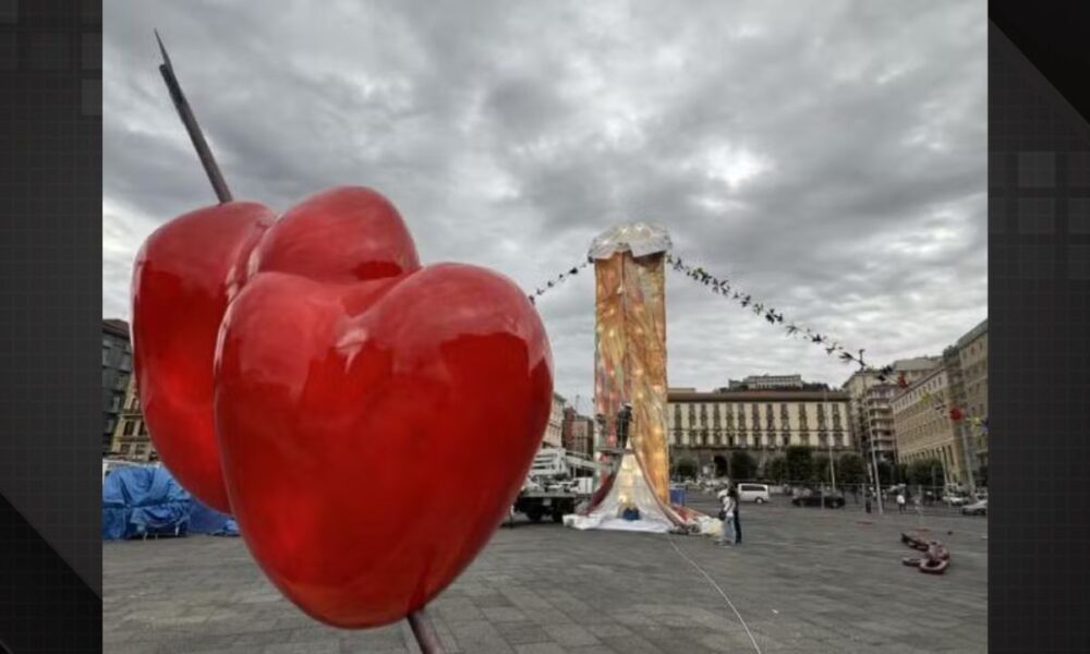 Monumento enorme em forma de pênis choca moradores e turistas na