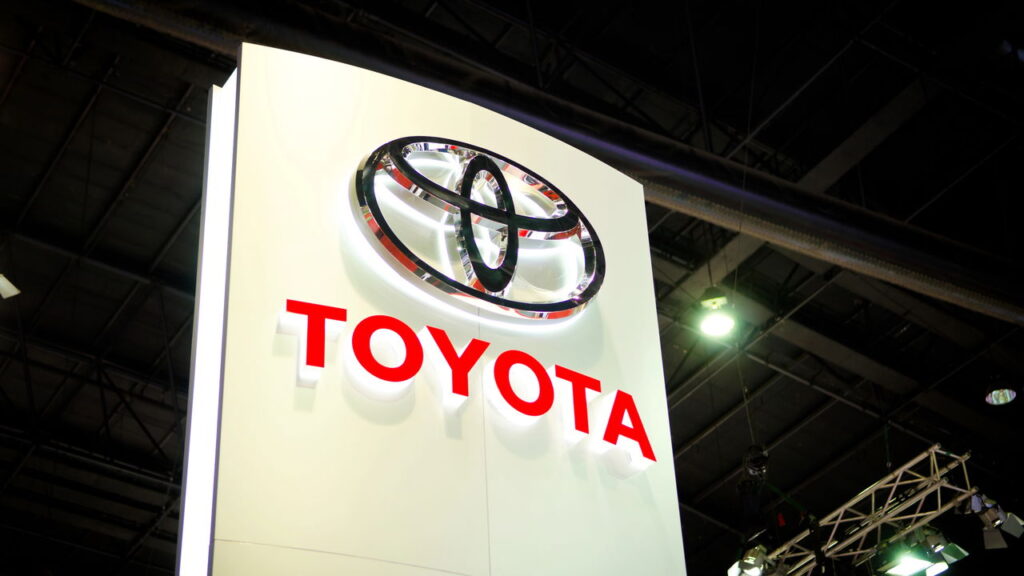 Toyota apresenta tecnologia híbrida flex na Expo Osaka 2025