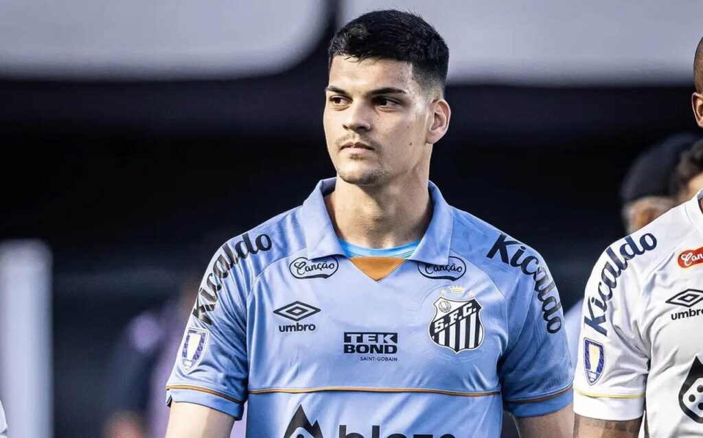 Com saída de Matheus Cunha no radar, Flamengo quer Gabriel Brazão como titular