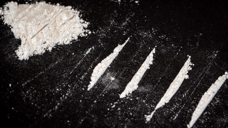 Entenda os riscos fatais da cocaína, sua origem e impactos na saúde ...