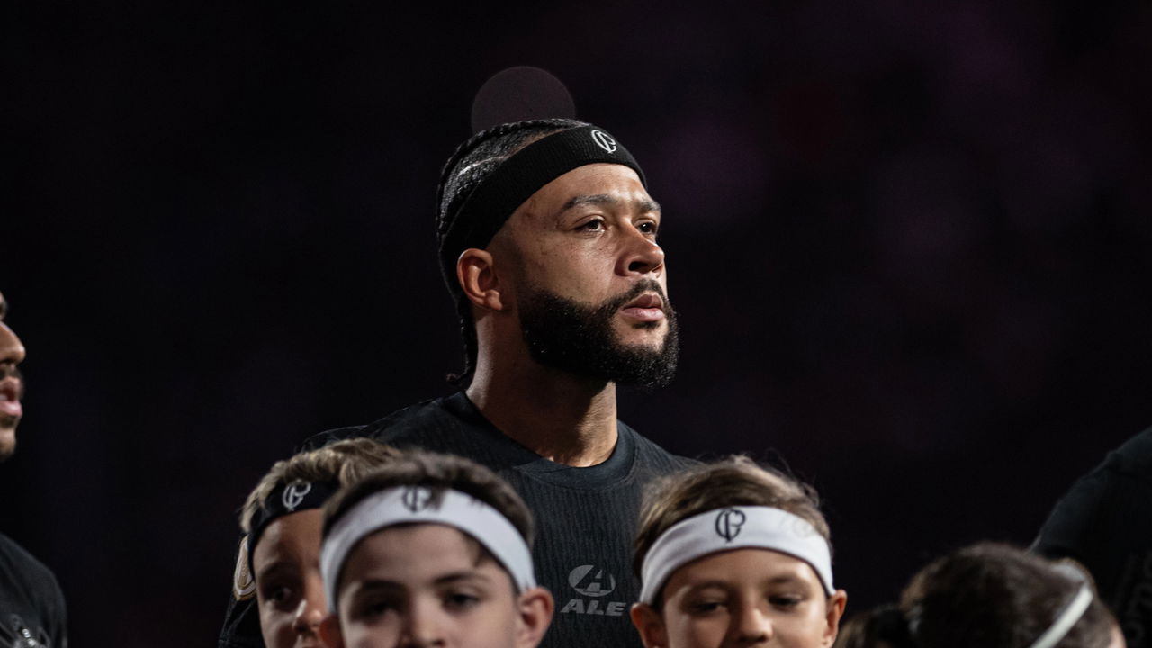 A influência de Memphis Depay no crescimento do futebol brasileiro