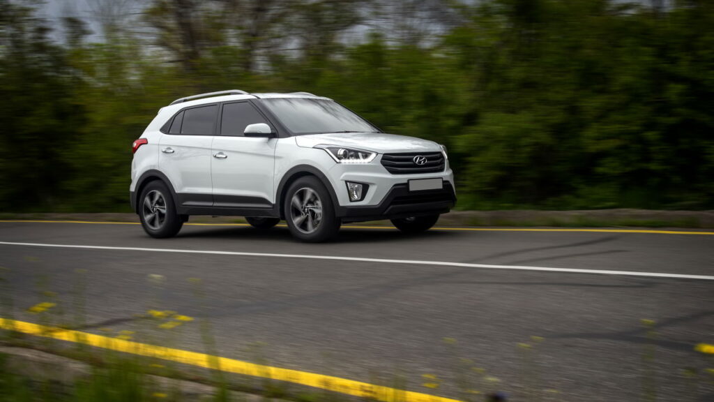 Comparativo completo entre T-Cross e Creta mostra qual SUV se adapta melhor ao uso