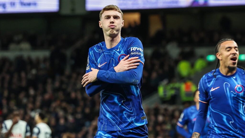 Manchester United avalia Cole Palmer como peça-chave para reconstrução de elenco