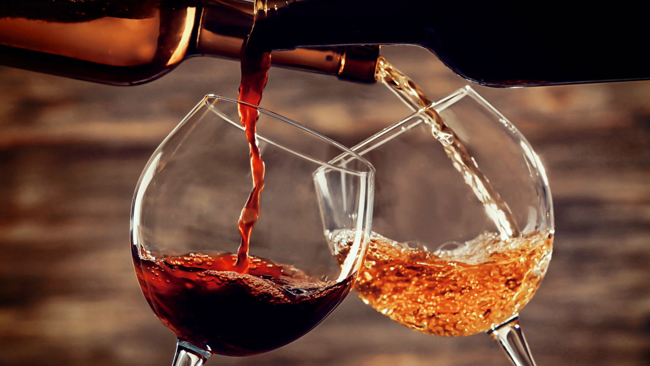 Vinhos (Créditos: depositphotos.com / belchonock)