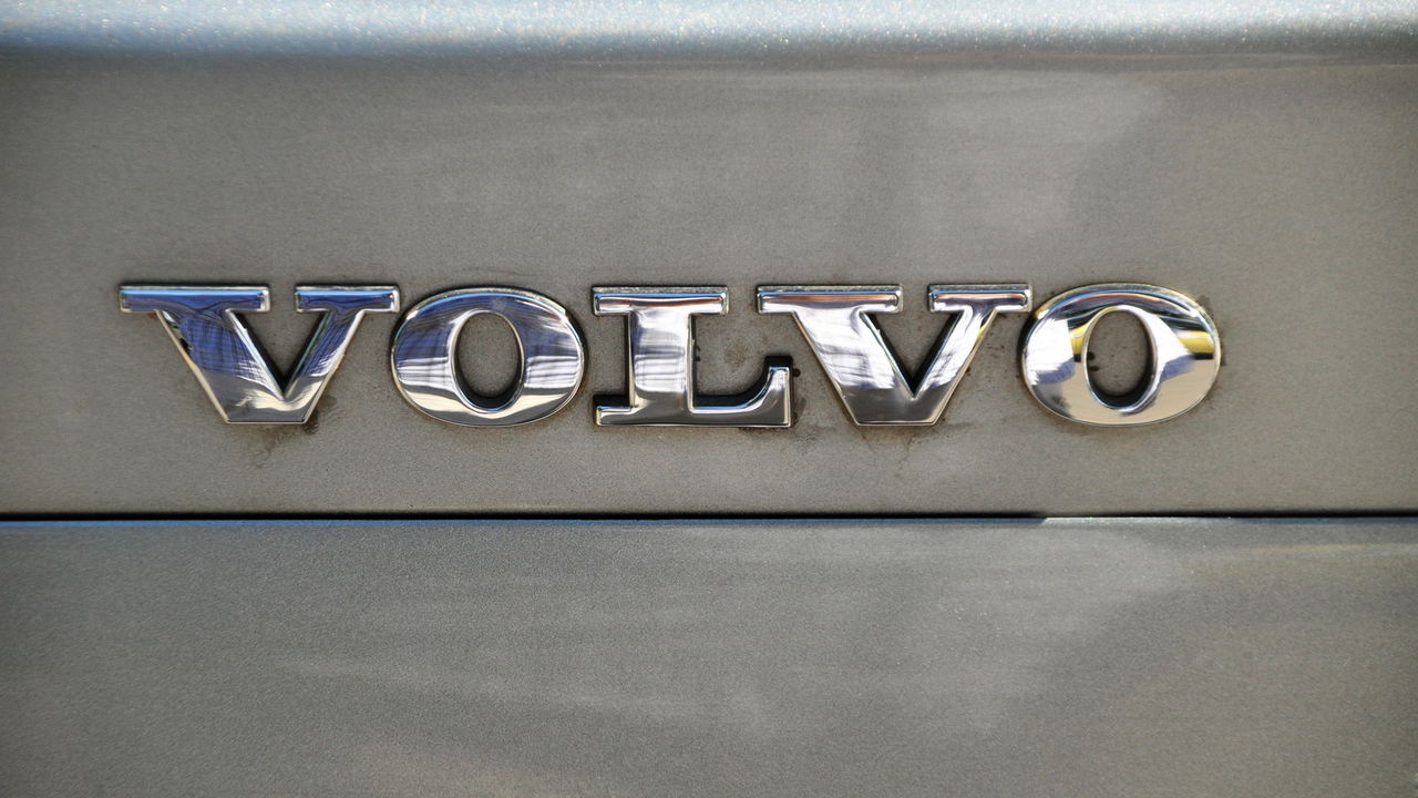 Novo modelo da Volvo retorna com visual moderno e tecnologia avançada