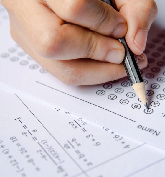 Novo auxílio de R$ 200 incentiva estudantes de cursinhos populares no Enem 2025