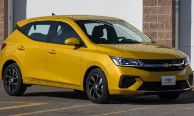 Novo compacto da Chevrolet roda até 17 km por litro e vira destaque