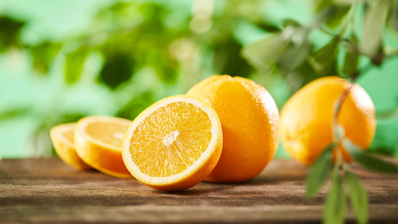 O segredo para colher laranjas saborosas e nutritivas no quintal ou no vaso