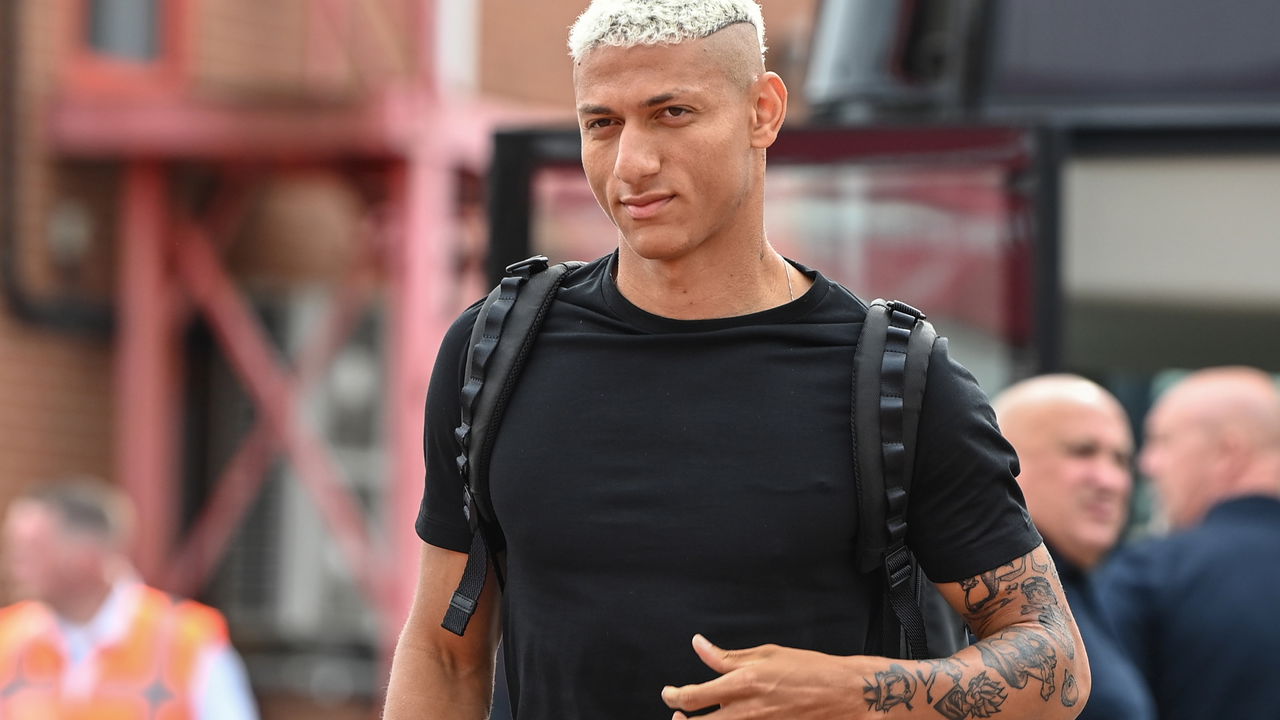 Após meses afastado Richarlison retorna à Seleção e emociona fãs