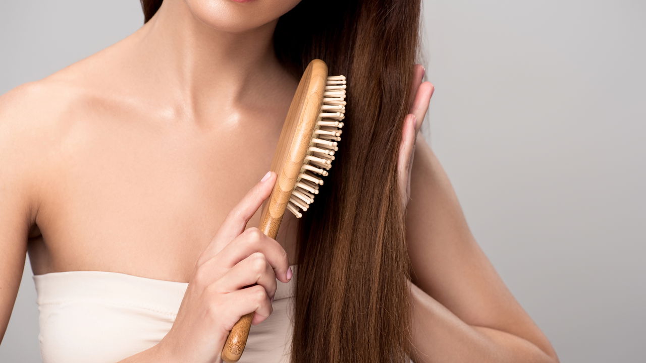 Como a escova certa transforma seu cabelo e evita danos