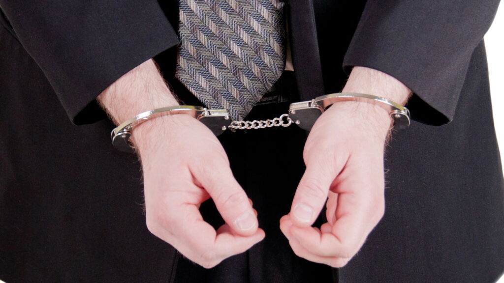 Golpistas no RJ caem! Polícia fecha escritório que atacava aposentados