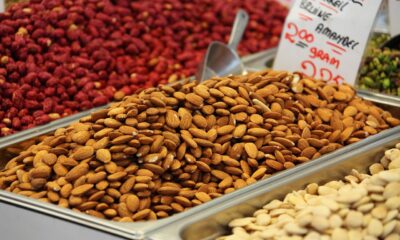 Estrelas da mesa de Natal, nozes, avelãs e amêndoas energizam e fazem bem à saúde