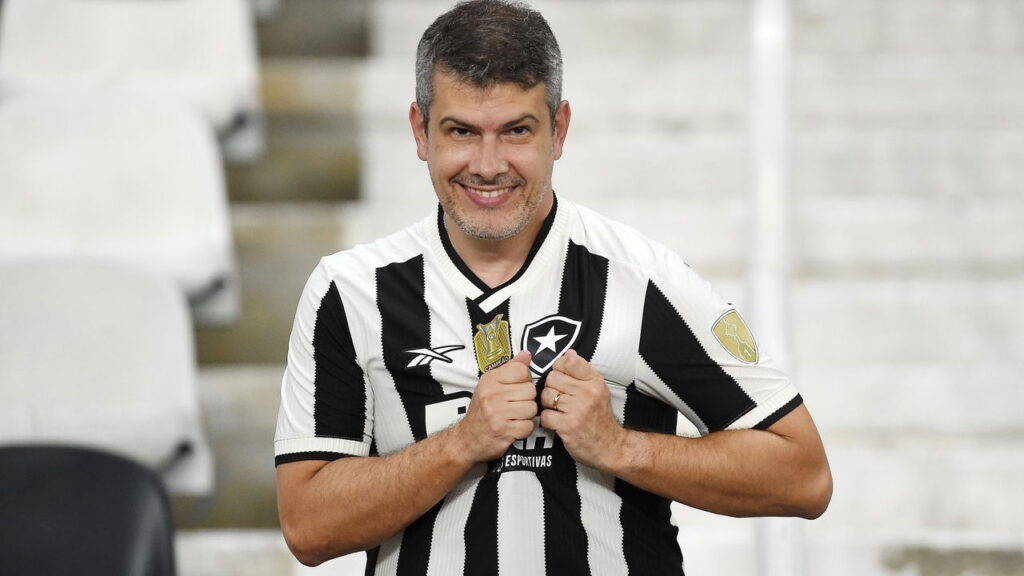 O que causou o transfer ban do Botafogo? 