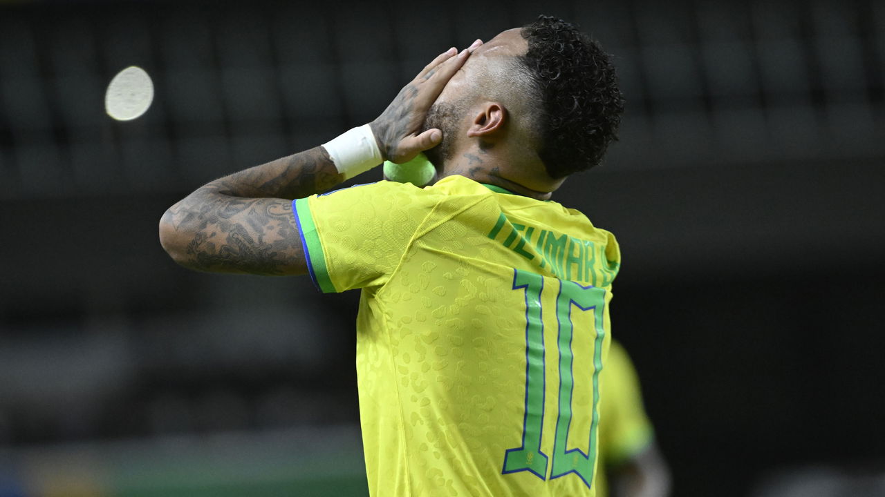 O futuro de Neymar no Santos é incerto e a torcida está em choque
