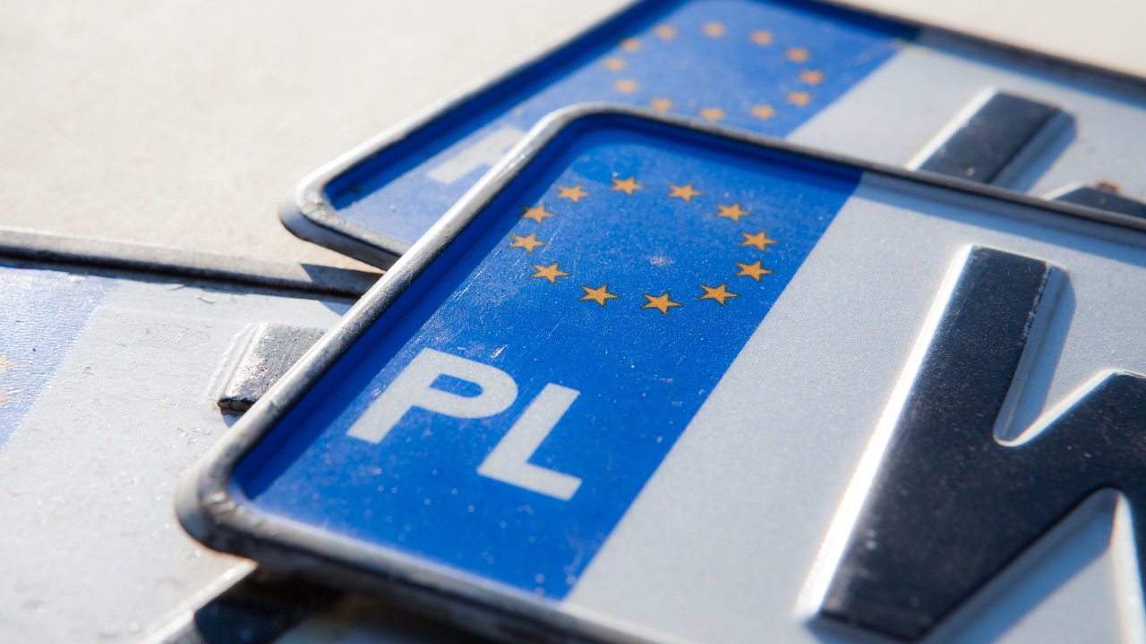 Perdeu a placa do carro? Saiba como regularizar e o custo da 2ª via