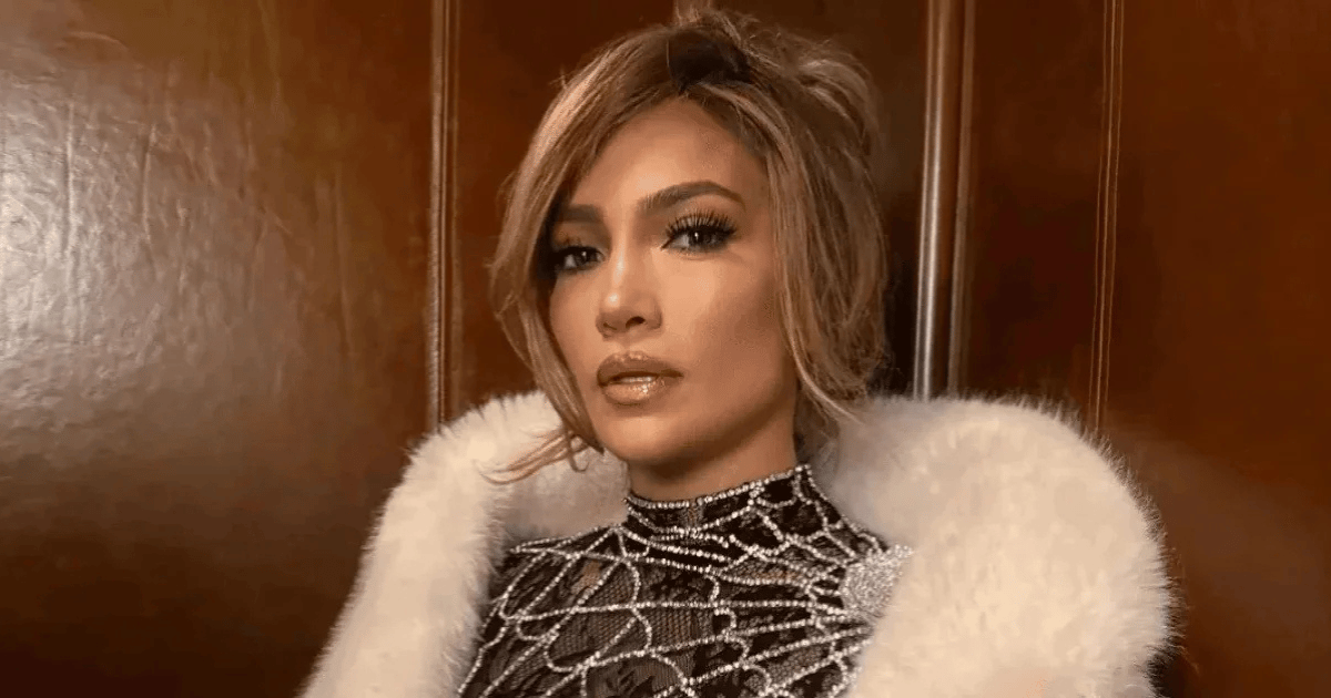 Jennifer Lopez surpreende ao priorizar autoconhecimento e carreira