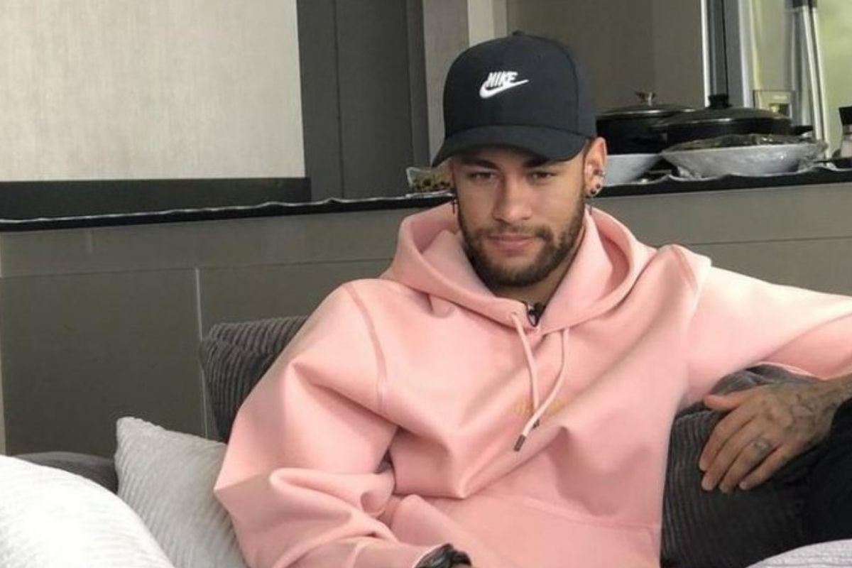Neymar nega Mundial de Clubes e explica visita ao consulado dos EUA