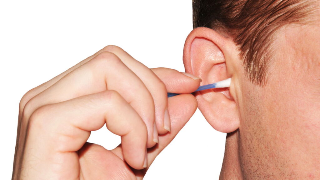 Cera de ouvido pode indicar problemas sérios de saúde! Veja
