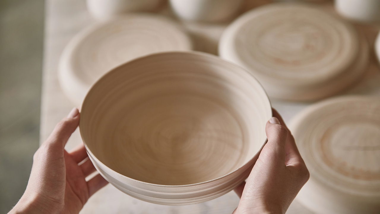 Cerâmica artesanal é o luxo discreto que você precisa ver