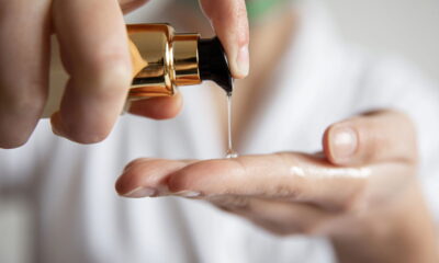 O melhor óleo para remover sebo do nariz sem agredir