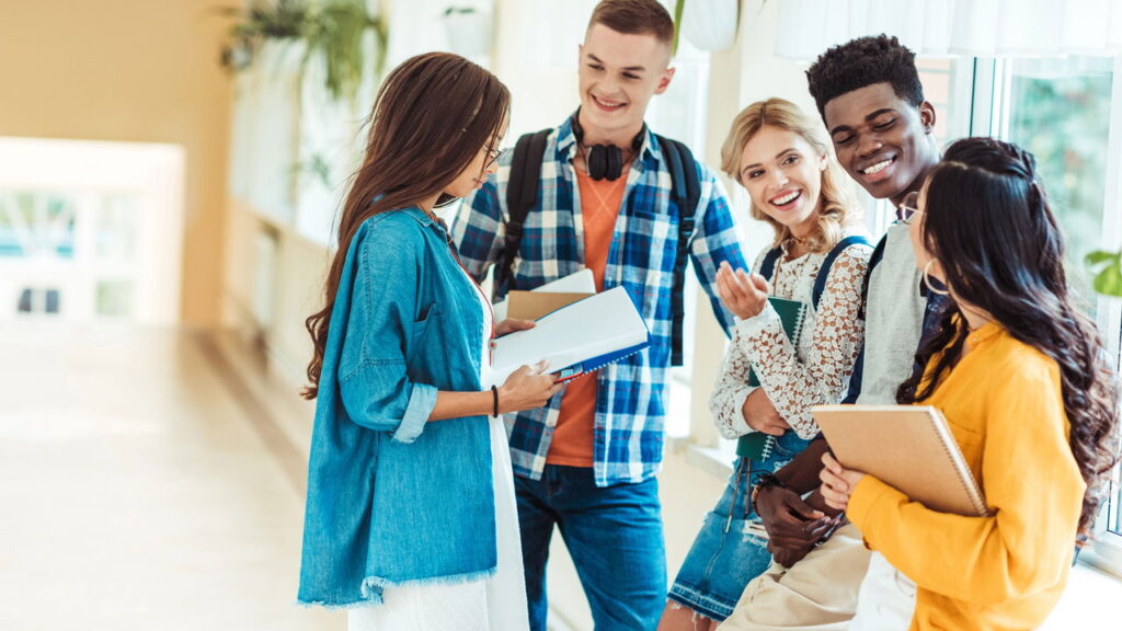 Bolsa do Povo Educação integra famílias à escolas públicas