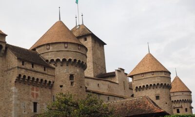 Castelos da Europa encantam turistas com história e arquitetura impactante