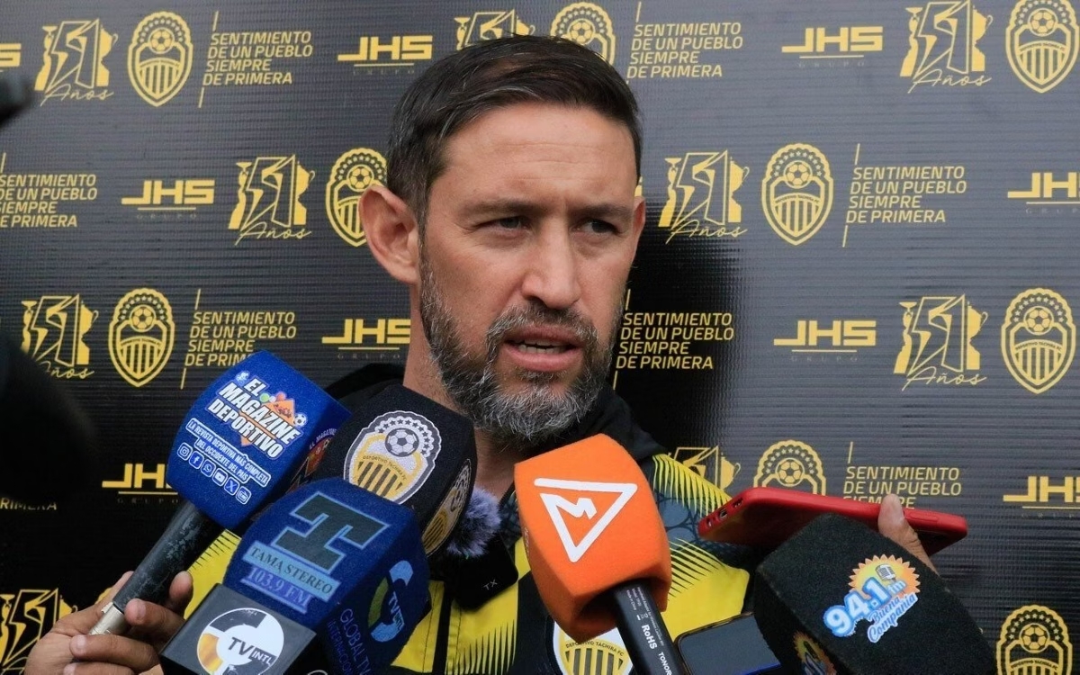 Edgar Pérez Greco, técnico do Deportivo Táchira