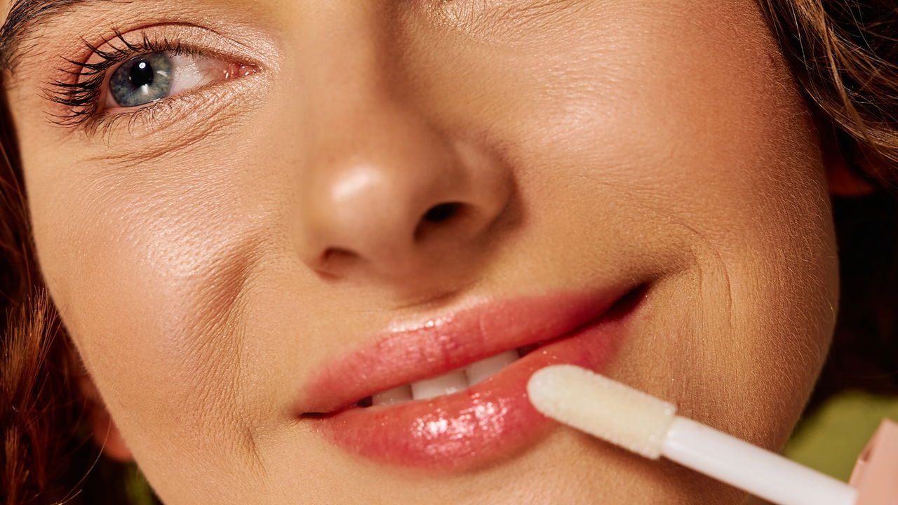 Maquiagem derretendo? Veja como evitar com um simples cuidado