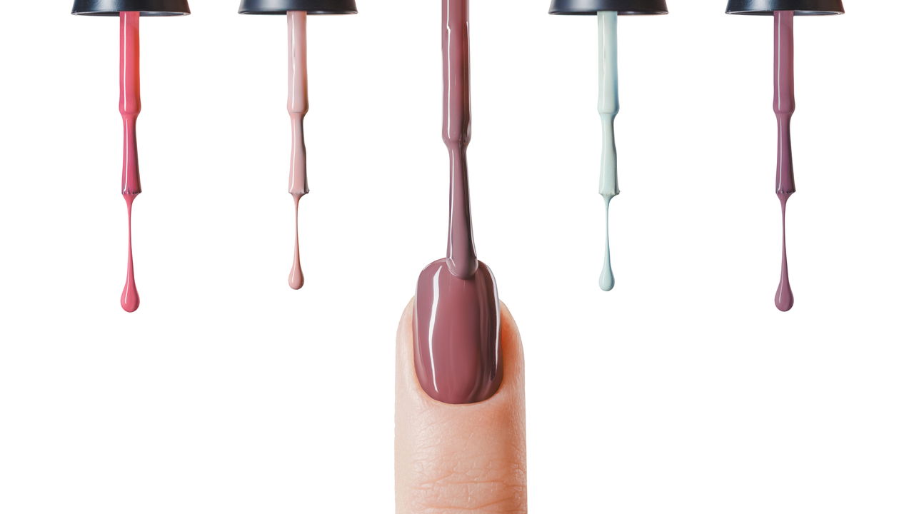 Tons de esmalte que deixam o visual perfeito para o outono