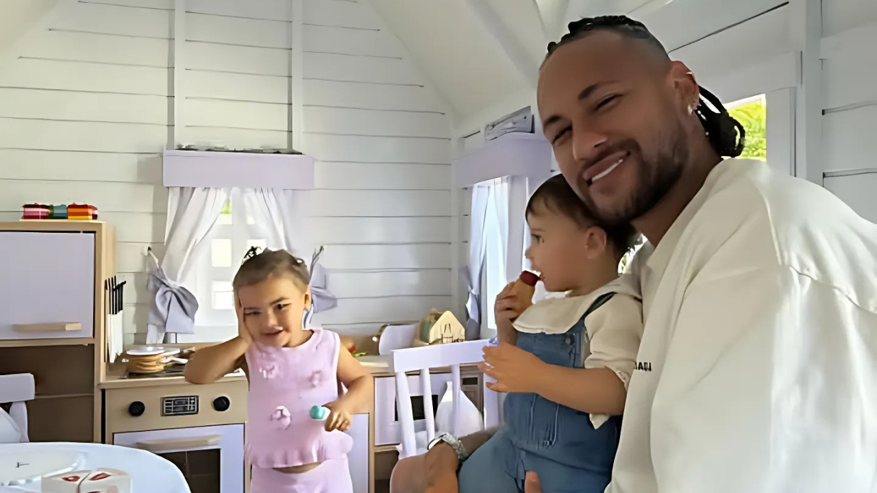 Momentos de Pura Fofura! Neymar compartilha interação entre Mavie e Helena