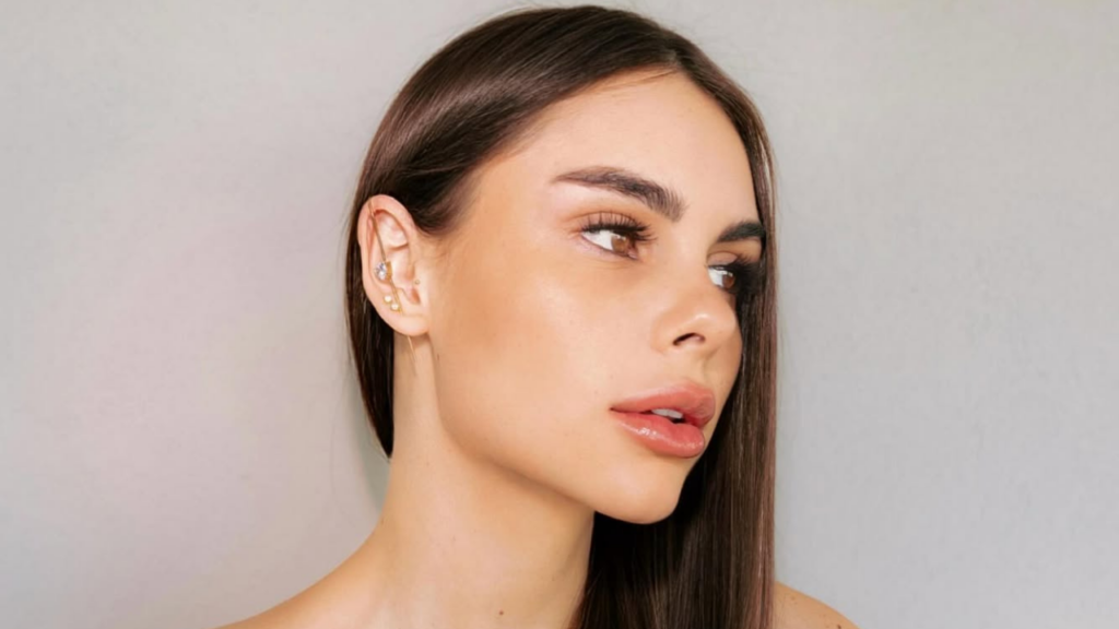 Neymar compra residência milionária para Amanda Kimberlly e filha