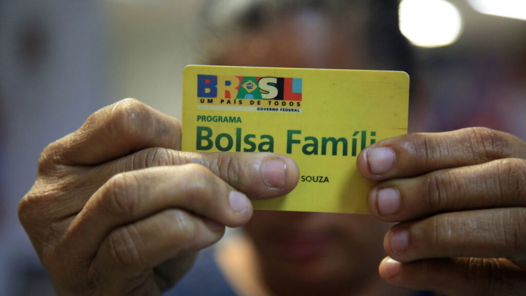 Bolsa Família muda e pode cortar auxílio de forma antecipada