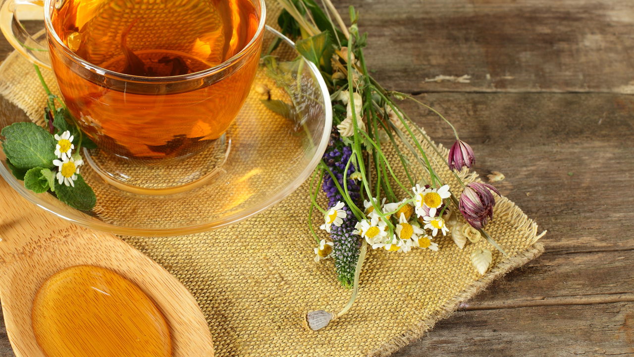 O que acontece com seu corpo se você beber chá de camomila todos os dias?
