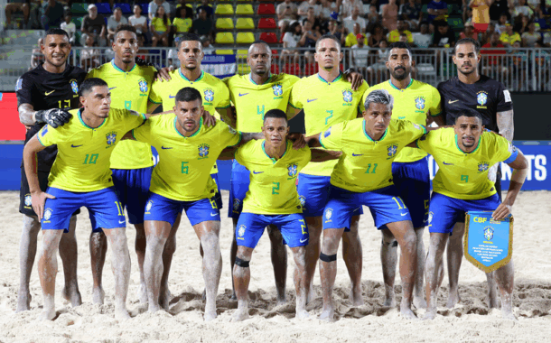 Brasil vence Itália e se garante nas quartas da Copa do Mundo de futebol de areia