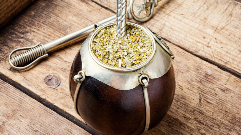 Os melhores alimentos para espantar o sono e produzir mais