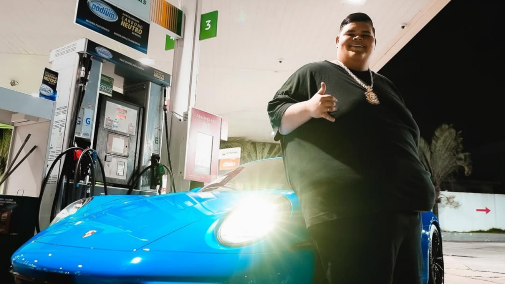 Influenciador que perdeu 75 kg emociona com conquista inédita