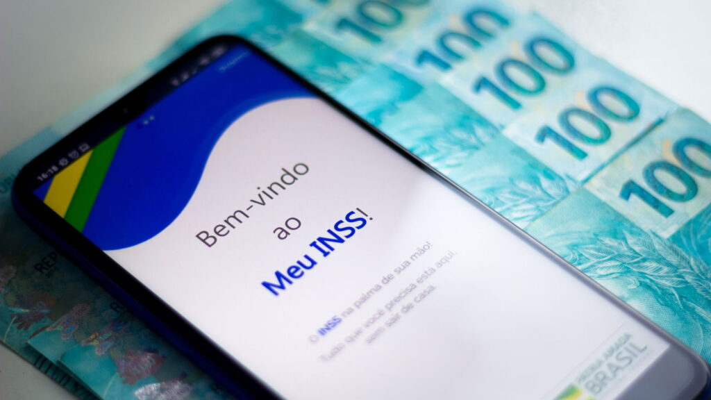 Aposentados podem receber mais de R$ 8 mil por mês