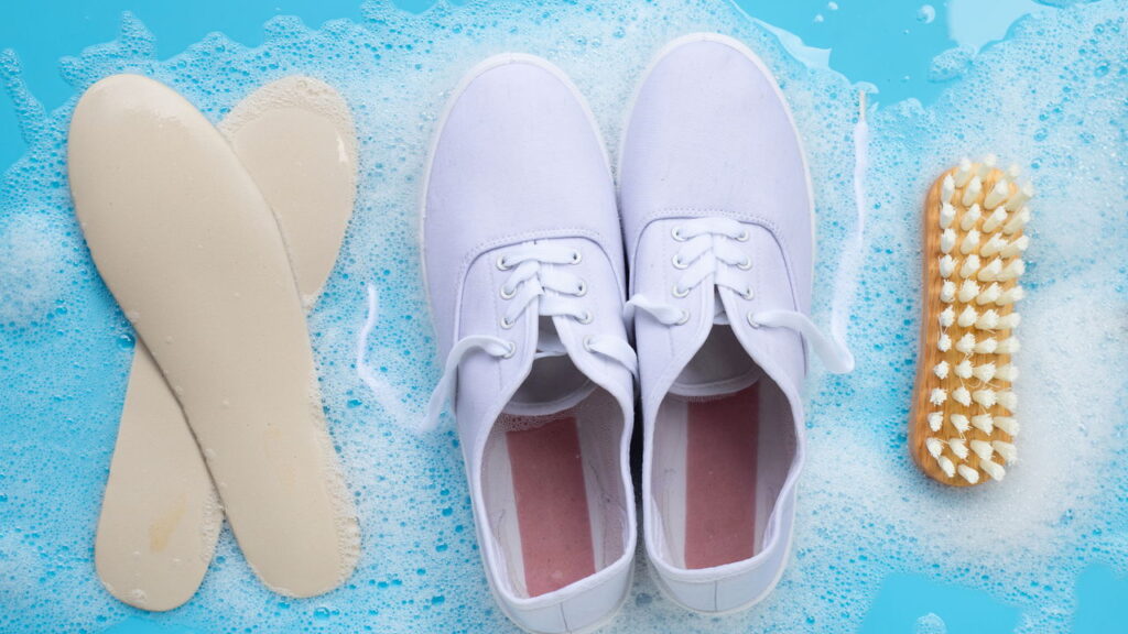 Como evitar que seus tênis deformem na máquina de lavar