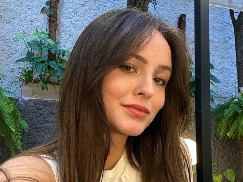 Larissa Manoela detona elenco do Power Couple e recebe 'coice' da web