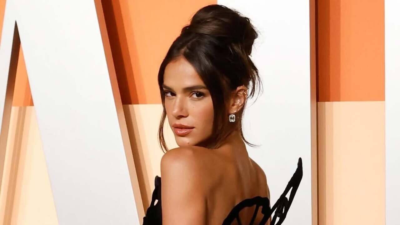 Bruna Marquezine lança tendência! A bota biker que vai dominar o outono/inverno 2025